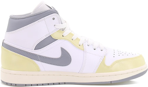 【定制球鞋】Jordan Air Jordan 1 Mid 微笑牌鮮榨梨汁 清新無梨 無鴨梨 中幫 復古籃球鞋 男款 白灰 Order 【定制球鞋】Jordan Air Jordan 1 Mid 微笑牌鮮榨梨汁 清新無梨 無鴨梨 中幫 復古籃球鞋 男款 白灰