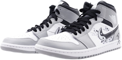 【訂製球鞋】Jordan Air Jordan 1 Mid 煙霧灰 墨太極 中幫 復古籃球鞋 男款 噴繪 水墨畫 灰白黑 Lookbook 【訂製球鞋】Jordan Air Jordan 1 Mid 煙霧灰 墨太極 中幫 復古籃球鞋 男款 噴繪 水墨畫 灰白黑