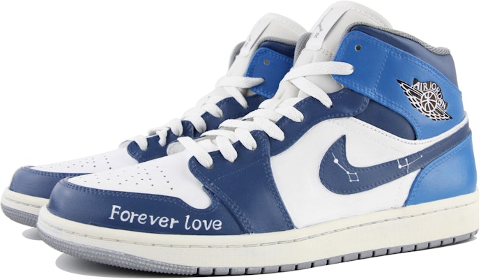 에어 조던 1 미드 '별밤 블루' (커스텀) 554724-135(Team39-AMY73星空蓝) Lookbook 에어 조던 1 미드 '별밤 블루' (커스텀) 554724-135(Team39-AMY73星空蓝)