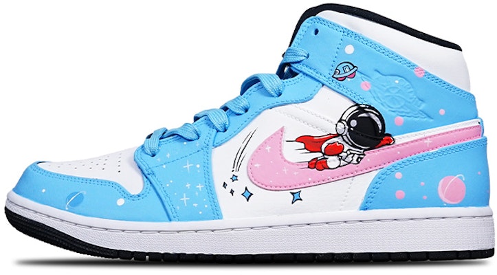 【定制球鞋】Jordan Air Jordan 1 Mid 超人宇航員手繪 聖誕主題 限量特殊鞋盒 中幫 復古籃球鞋 GS 藍粉白 Order 【定制球鞋】Jordan Air Jordan 1 Mid 超人宇航員手繪 聖誕主題 限量特殊鞋盒 中幫 復古籃球鞋 GS 藍粉白