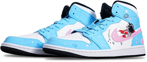 【客製化球鞋】Jordan Air Jordan 1 Mid 超人宇航員手繪 聖誕主題 限量鞋盒 中筒 復古籃球鞋 男女同款 藍粉白 Shop 【客製化球鞋】Jordan Air Jordan 1 Mid 超人宇航員手繪 聖誕主題 限量鞋盒 中筒 復古籃球鞋 男女同款 藍粉白