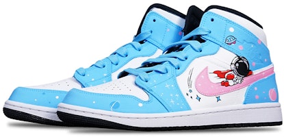 【定制球鞋】Jordan Air Jordan 1 Mid 超人宇航員手繪 聖誕主題 限量特殊鞋盒 中幫 復古籃球鞋 GS 藍粉白 Shop 【定制球鞋】Jordan Air Jordan 1 Mid 超人宇航員手繪 聖誕主題 限量特殊鞋盒 中幫 復古籃球鞋 GS 藍粉白