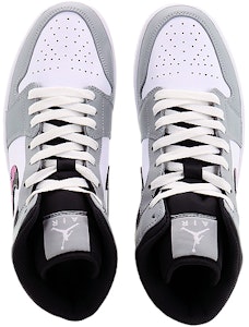 カスタムシューズ「エア ジョーダン 1 ミッド 'スウィートハートパーティー'」 554724-078(Team10-粉心派对) Shop カスタムシューズ「エア ジョーダン 1 ミッド 'スウィートハートパーティー'」 554724-078(Team10-粉心派对)