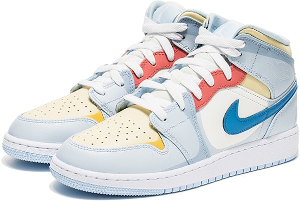 【定制鞋款】Air Jordan 1 Mid '情人节小猫迷彩渐变灰蓝' 555112-401(TeamB-女款kitty猫) Lookbook 【定制鞋款】Air Jordan 1 Mid '情人节小猫迷彩渐变灰蓝' 555112-401(TeamB-女款kitty猫)