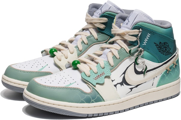 【定製球鞋】Jordan Air Jordan 1 Mid 野鶴製造 青蛇 特殊掛飾 中筒 復古籃球鞋 男款 白綠 Lookbook 【定製球鞋】Jordan Air Jordan 1 Mid 野鶴製造 青蛇 特殊掛飾 中筒 復古籃球鞋 男款 白綠