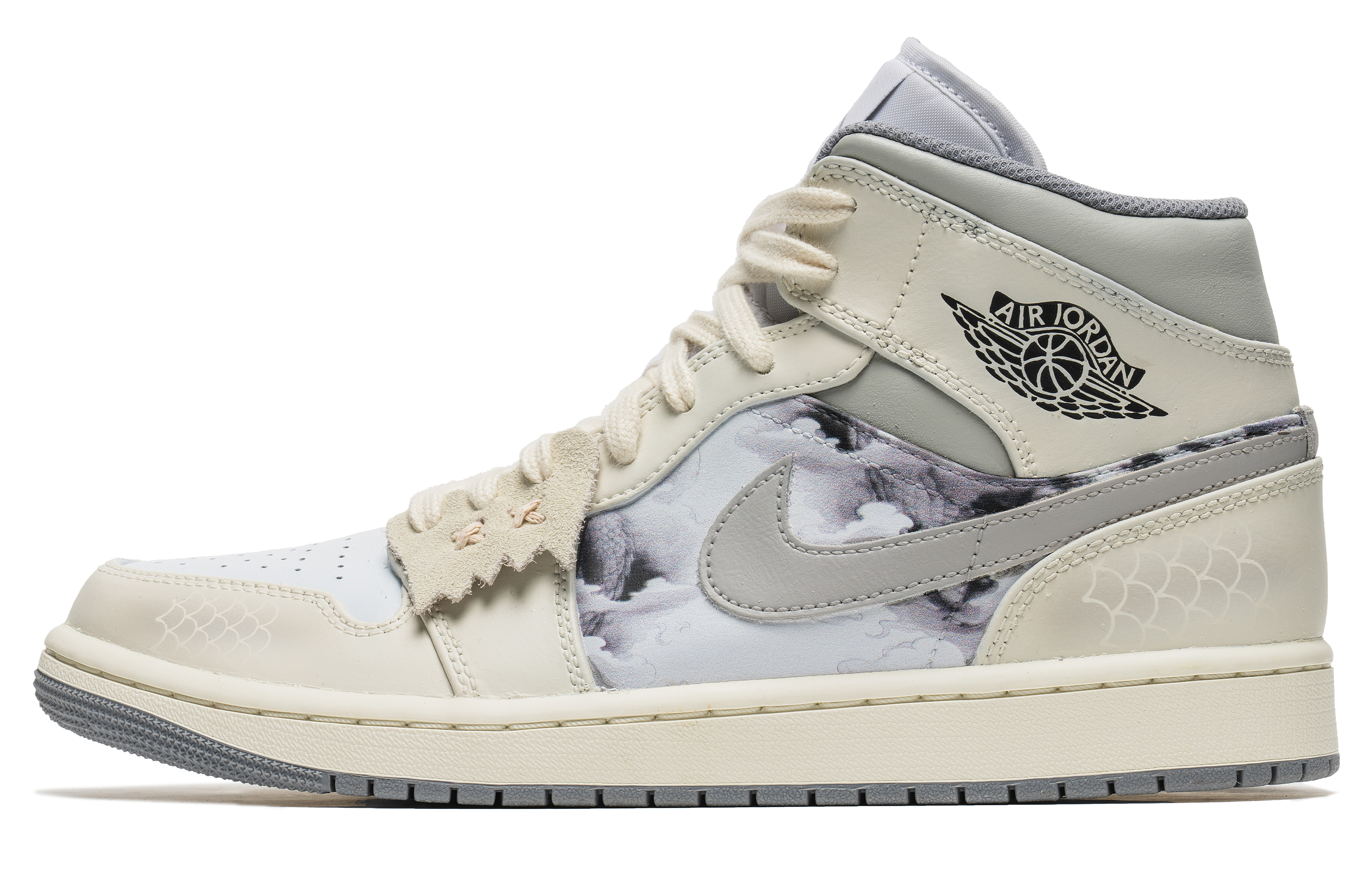 Buy 【訂製球鞋】Jordan Air Jordan 1 野鶴製造 水墨煙雲 鱗紋 拼接麂皮 中筒 復古籃球鞋 男款 米白