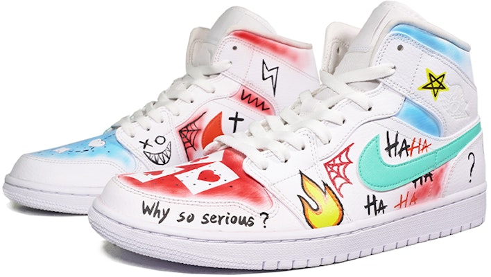 【訂製球鞋】Air Jordan 1 Mid 塗鴉 小丑 愚人節專屬訂製 中幫復古籃球鞋 藍白紅 Lookbook 【訂製球鞋】Air Jordan 1 Mid 塗鴉 小丑 愚人節專屬訂製 中幫復古籃球鞋 藍白紅