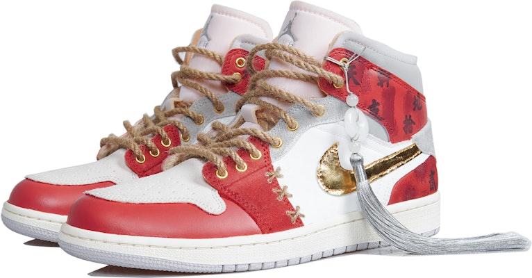 에어 조던 1 미드 SE '토끼의 해' (흰/빨/금) DM9652-100(TeamP-男款书法玉佩白红金) Lookbook 에어 조던 1 미드 SE '토끼의 해' (흰/빨/금) DM9652-100(TeamP-男款书法玉佩白红金)