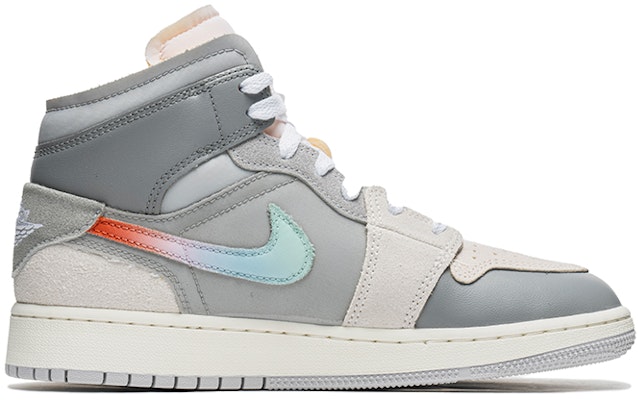 에어 조던 1 미드 SE '회색 파랑 해체' (58 characters) DQ3726-100(TeamB-女款ow炫彩F-BOX) Lookbook 에어 조던 1 미드 SE '회색 파랑 해체' (58 characters) DQ3726-100(TeamB-女款ow炫彩F-BOX)