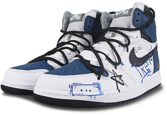 【定制球鞋】 Jordan Air Jordan 1 High 塗鴉宇宙 高幫 解構 防滑耐磨 復古籃球鞋 男女同款 白藍 Lookbook 【定制球鞋】 Jordan Air Jordan 1 High 塗鴉宇宙 高幫 解構 防滑耐磨 復古籃球鞋 男女同款 白藍