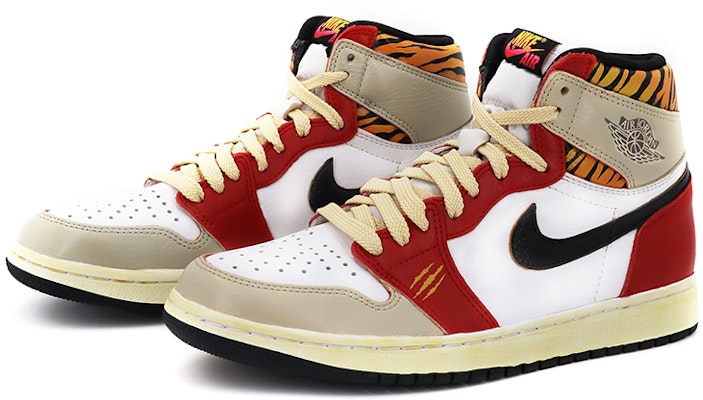 에어 조던 1 레트로 OG '검백호' (신년) 555088-603(TeamK-CNY黑勾白虎) Lookbook 에어 조던 1 레트로 OG '검백호' (신년) 555088-603(TeamK-CNY黑勾白虎)