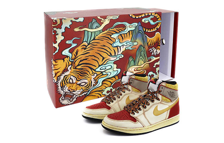 Buy 에어 조던 1 레트로 OG '호랑이해' (CNY ) 555088-603(TeamK-虎纹鞋带S-BOX)