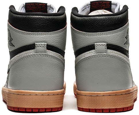 커스텀 에어 조던 1 레트로 OG '그래피티 블랙 그레이' 555088-161(Team22-男款街头黑灰A-BOX) Purchase 커스텀 에어 조던 1 레트로 OG '그래피티 블랙 그레이' 555088-161(Team22-男款街头黑灰A-BOX)