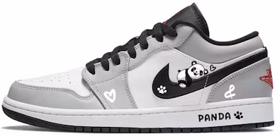 에어 조던 1 레트로 로우 '나른 판다' (커스텀) 553558-030(Team56-慵懒大熊猫) Buy 에어 조던 1 레트로 로우 '나른 판다' (커스텀) 553558-030(Team56-慵懒大熊猫)