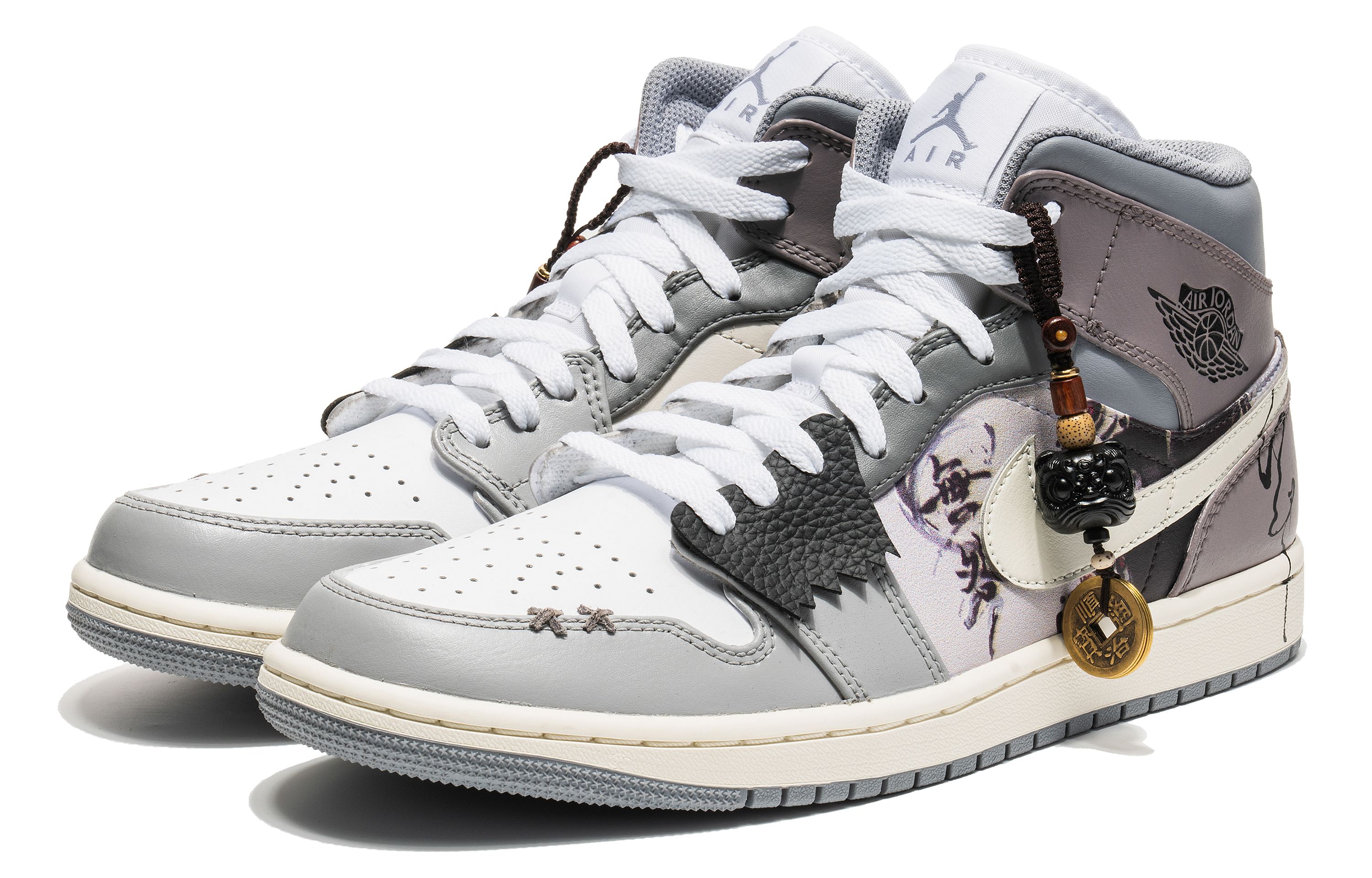 Shop 【訂製籃球鞋】Jordan Air Jordan 1 LMid 野鶴製造 水墨銅錢 特殊配飾 拼接解構 禮盒版 中筒 復古籃球鞋 男款 灰紫