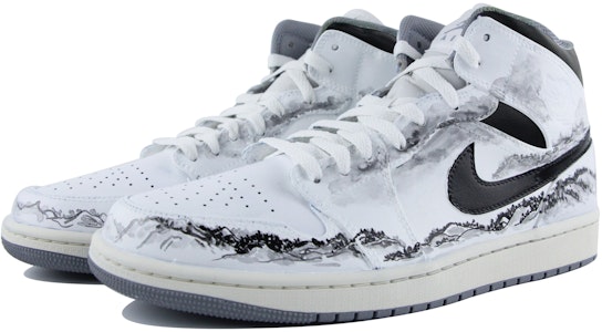 Kasut Custom Air Jordan CLOT x 1 Mid 'Chinese Landscape Putih-Hitam' 554724-135(Team39-AMY41国风山水) Lookbook Kasut Custom Air Jordan CLOT x 1 Mid 'Chinese Landscape Putih-Hitam' 554724-135(Team39-AMY41国风山水)