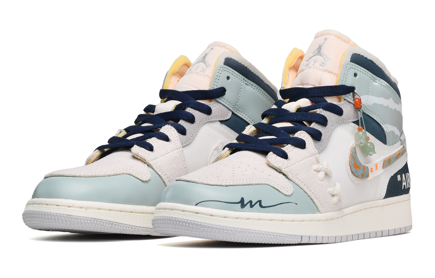 Shop 【定制球鞋】 Jordan Air Jordan 1 Mid 卡斯製造 CNY兔年限定 玉掛件 復古籃球鞋 GS 灰白藍