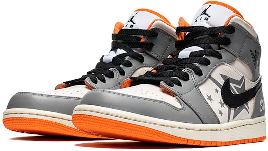 【定制球鞋】Jordan Air Jordan 1 Mid SE 野鶴製造 咖啡染 塗鴉 五角星 中幫 復古籃球鞋 男款 白灰橙 Lookbook 【定制球鞋】Jordan Air Jordan 1 Mid SE 野鶴製造 咖啡染 塗鴉 五角星 中幫 復古籃球鞋 男款 白灰橙
