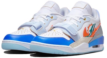 【訂製球鞋】Jordan Legacy 312 星月海豚 藍色好運 潮流前衛 耐磨透氣 低筒 復古籃球鞋 男款 白藍紅 Lookbook 【訂製球鞋】Jordan Legacy 312 星月海豚 藍色好運 潮流前衛 耐磨透氣 低筒 復古籃球鞋 男款 白藍紅