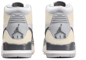 カスタムAJ レガシー312 "サイバーパンク" AV3922-002(TeamY-男款铠甲机器人灰水泥) Shop カスタムAJ レガシー312 "サイバーパンク" AV3922-002(TeamY-男款铠甲机器人灰水泥)