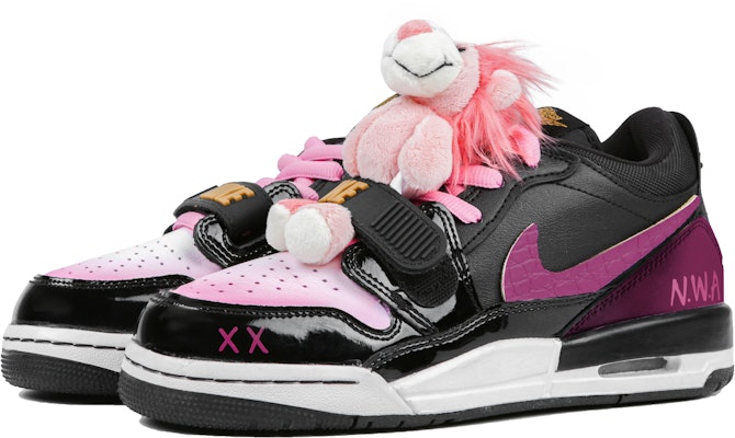 커스텀 에어 조던 레거시 312 로우 '할로윈 블랙-핑크' CD9054-071(Team4-女款万圣夜) Lookbook 커스텀 에어 조던 레거시 312 로우 '할로윈 블랙-핑크' CD9054-071(Team4-女款万圣夜)