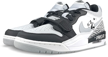 에어 조던 레거시 312 로우 '판다 러브' (커스텀) CD9054-105(Team叁-女312熊猫) Lookbook 에어 조던 레거시 312 로우 '판다 러브' (커스텀) CD9054-105(Team叁-女312熊猫)