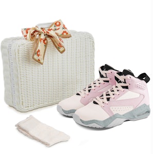 【客製化球鞋】Jordan Lift Off 山楂奶昔 清爽一夏 未來風 禮盒 復古籃球鞋 GS 粉 Buy 【客製化球鞋】Jordan Lift Off 山楂奶昔 清爽一夏 未來風 禮盒 復古籃球鞋 GS 粉