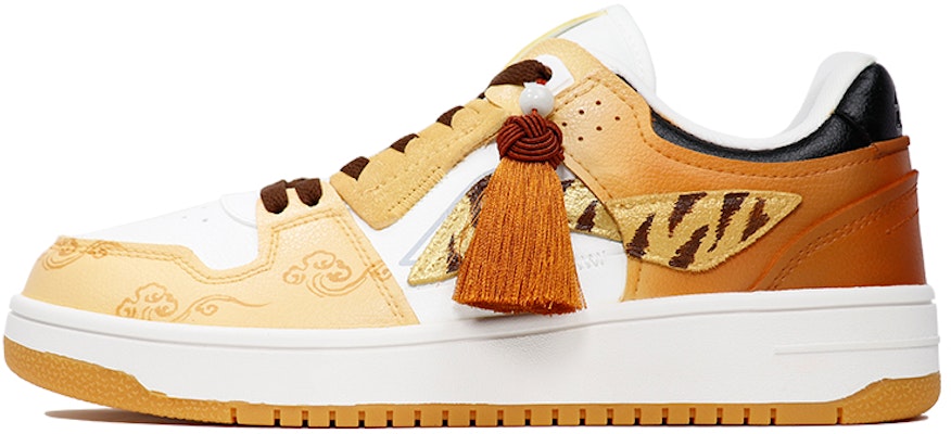 【訂製球鞋】 LiNing李寧 天跡 中國風 虎年限定 吉祥如意 新年禮物 祥云 寅虎 虎紋噴繪 專屬訂製 低幫 板鞋 男款 金棕 Buy 【訂製球鞋】 LiNing李寧 天跡 中國風 虎年限定 吉祥如意 新年禮物 祥云 寅虎 虎紋噴繪 專屬訂製 低幫 板鞋 男款 金棕