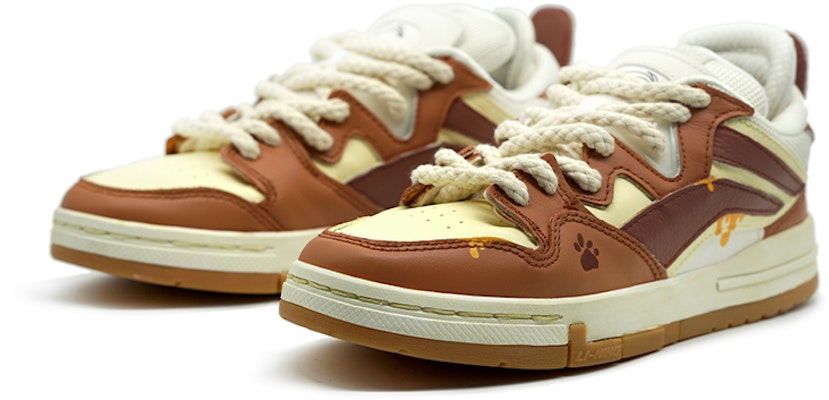 리닝 웨이드의 길 '허니베어 - 나만의 바이브' AETR005-1(TeamR-男款熊Vibe做旧白棕) Lookbook 리닝 웨이드의 길 '허니베어 - 나만의 바이브' AETR005-1(TeamR-男款熊Vibe做旧白棕)