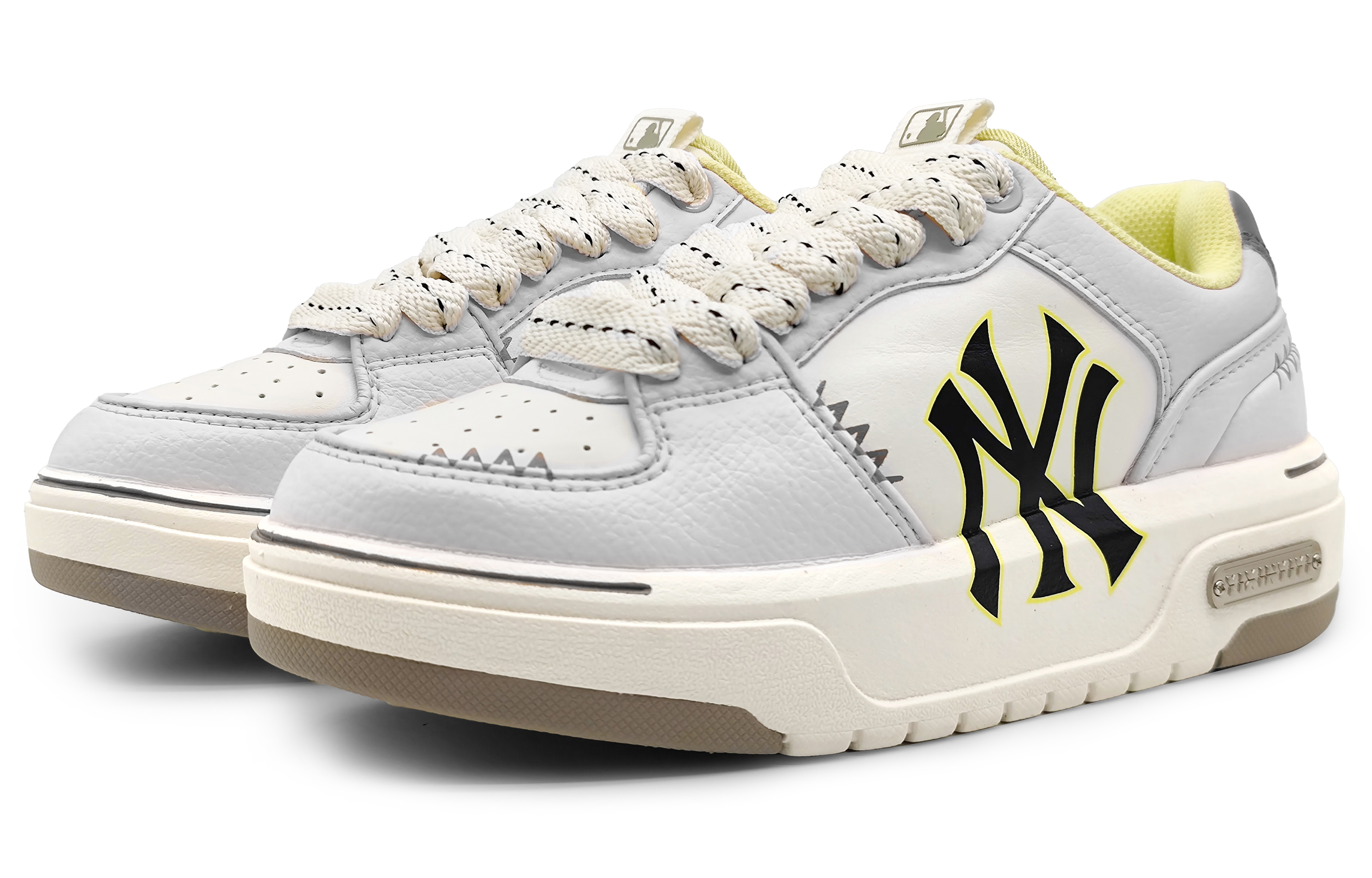[Custom Shoes] MLB Custom Low-Top 'NY Yankees Light Grey Milk Tea' 圖 3
