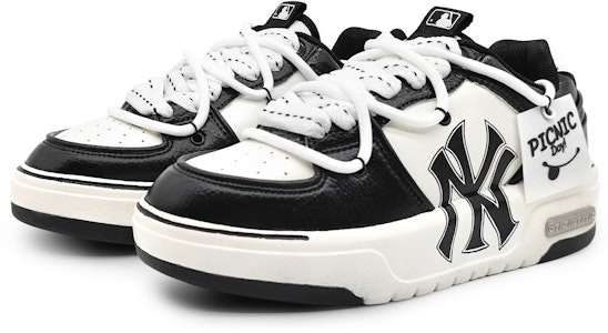 MLBヤンキース カスタムシューズ「パンダ」(黒/白) 3ASXCA12N-50WHS(Team16-黑白熊猫) Lookbook MLBヤンキース カスタムシューズ「パンダ」(黒/白) 3ASXCA12N-50WHS(Team16-黑白熊猫)