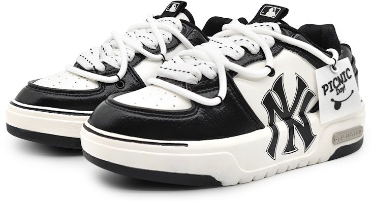MLB 뉴욕 양키스 커스텀 슈즈 '블랙 화이트 판다' (50 characters) 3ASXCA12N-50WHS(Team16-黑白熊猫) Lookbook MLB 뉴욕 양키스 커스텀 슈즈 '블랙 화이트 판다' (50 characters) 3ASXCA12N-50WHS(Team16-黑白熊猫)