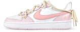 Buy 【客製化球鞋】Nike Court Borough 2 是在玩鞋 x 元氣食堂 屁屁桃 解構 低筒 板鞋 GS 白粉