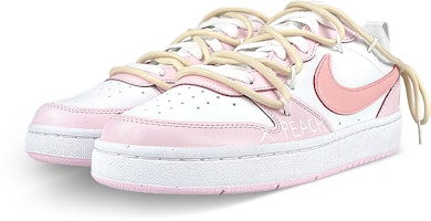 【客製化球鞋】Nike Court Borough 2 是在玩鞋 x 元氣食堂 屁屁桃 解構 低筒 板鞋 GS 白粉 Lookbook 【客製化球鞋】Nike Court Borough 2 是在玩鞋 x 元氣食堂 屁屁桃 解構 低筒 板鞋 GS 白粉