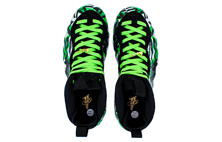 Shop 【定制球鞋】Nike Foamposite One 愛心塗鴉噴泡 復古籃球鞋 男女同款 黑綠色