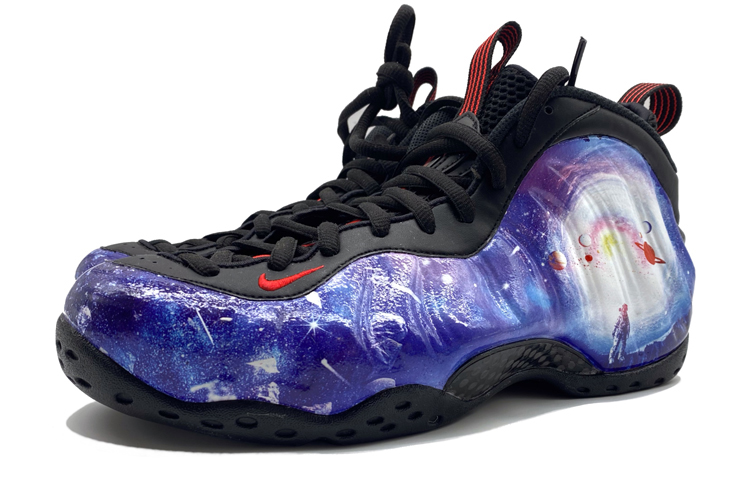 Lookbook 【訂製球鞋】Nike Air Foamposite One "Lava" 熔岩噴 發泡材質 中幫 星空宇航員 星系宇宙登月主題 籃球鞋 男女同款 藍紫 限量100雙贈送特殊鞋盒