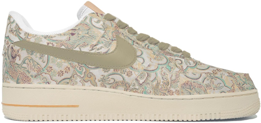 나이키 에어포스 1 '07 '골든 드래곤' 커스텀 CW2288-111(Team113-金龙献瑞S-BOX) Lookbook 나이키 에어포스 1 '07 '골든 드래곤' 커스텀 CW2288-111(Team113-金龙献瑞S-BOX)