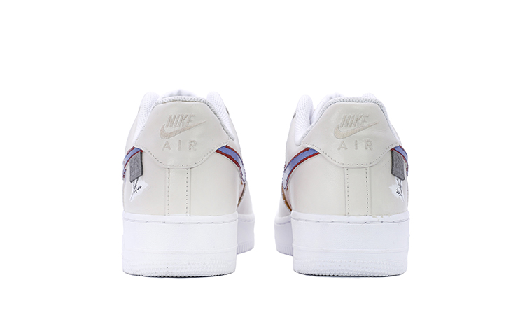 Shop カスタムAF1 '07 クリスマスナイト ブラウンイエロー CW2288-111(TeamM-男款圣诞夜学院风)