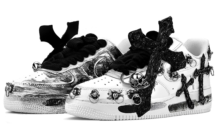 Lookbook カスタムAF1 '07 ゴシックスカルクロス CW2288-111(TeamY-男款骷髅黑白)