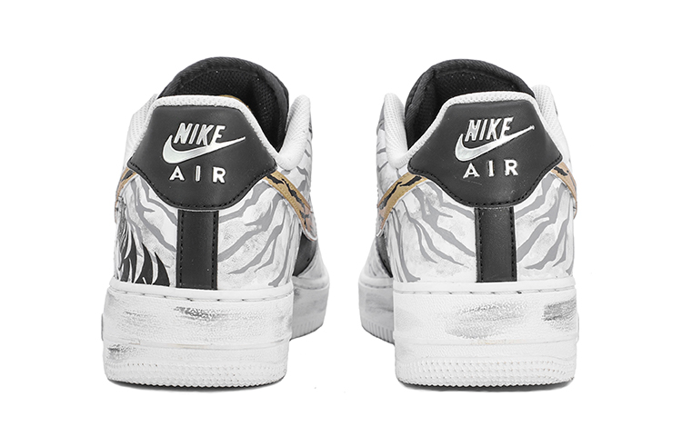 Shop ナイキ エアフォース1 '07 虎年カスタム
(Nike Eafōsu 1 '07 Tora-doshi Kasutamu) DA8571-100(TeamM-虎年限定黑白灰)