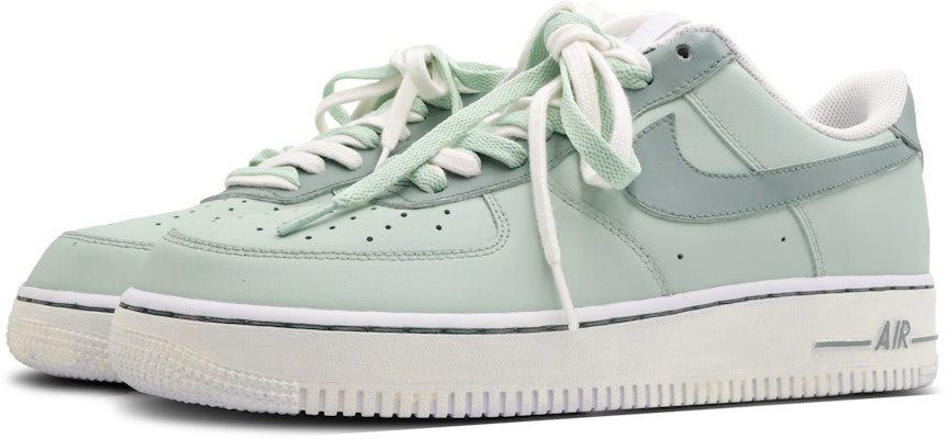 【定制鞋款】耐克空军一号 低帮 "牛油果绿" CW2288-111(Team53-男款贩卖绿色) Lookbook 【定制鞋款】耐克空军一号 低帮 "牛油果绿" CW2288-111(Team53-男款贩卖绿色)