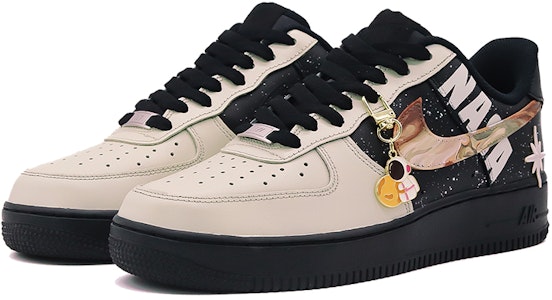 나이키 에어포스 1 로우 '블랙 사무라이' (커스텀) 314192-009(Team52-遨游木星女款) Lookbook 나이키 에어포스 1 로우 '블랙 사무라이' (커스텀) 314192-009(Team52-遨游木星女款)