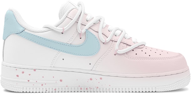 【客製化球鞋】 Nike Air Force 1 Low 空軍一號 撇年風格 小花花 特殊鞋盒 低筒 板鞋 男款 藍粉 Order 【客製化球鞋】 Nike Air Force 1 Low 空軍一號 撇年風格 小花花 特殊鞋盒 低筒 板鞋 男款 藍粉