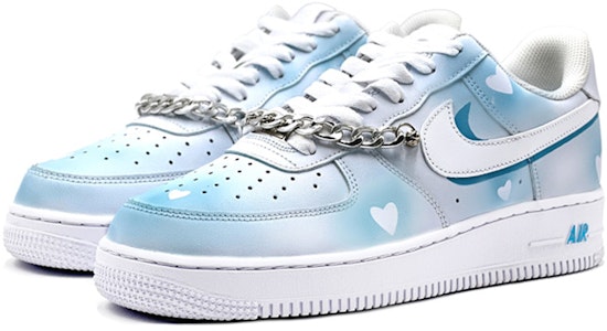 나이키 에어포스 1 로우 '캠퍼스 블루 하트' (커스텀) DH2920-111(TeamS-高校爱心) Lookbook 나이키 에어포스 1 로우 '캠퍼스 블루 하트' (커스텀) DH2920-111(TeamS-高校爱心)