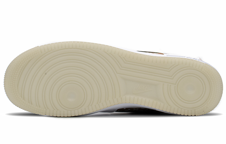 Details for [定制鞋款] 耐克空军一号低帮 '圣诞礼物-手刻夜光鹿角雪花素皮红绿芝麻卡其' DO2333-101(TeamA-AF1圣诞图章红绿卡其)