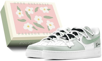 【訂製球鞋】 Nike Air Force 1 Low 空軍一號 學院風 小雛菊 特殊鞋盒 休閒 防滑 低筒 滑板鞋 GS 白綠 Buy 【訂製球鞋】 Nike Air Force 1 Low 空軍一號 學院風 小雛菊 特殊鞋盒 休閒 防滑 低筒 滑板鞋 GS 白綠