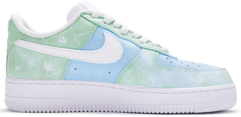 나이키 에어포스 1 로우 '민들레 수묵화 블루그린' (50 characters) CW2288-111(TeamR-男款蒲公英) Lookbook 나이키 에어포스 1 로우 '민들레 수묵화 블루그린' (50 characters) CW2288-111(TeamR-男款蒲公英)