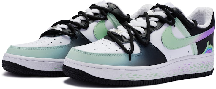 【カスタムシューズ】ナイキ エアフォース1 ロー『ディメンショナルカモグラフィティ』 DH2920-111(Team80-女款异次元黑白绿紫) Lookbook 【カスタムシューズ】ナイキ エアフォース1 ロー『ディメンショナルカモグラフィティ』 DH2920-111(Team80-女款异次元黑白绿紫)