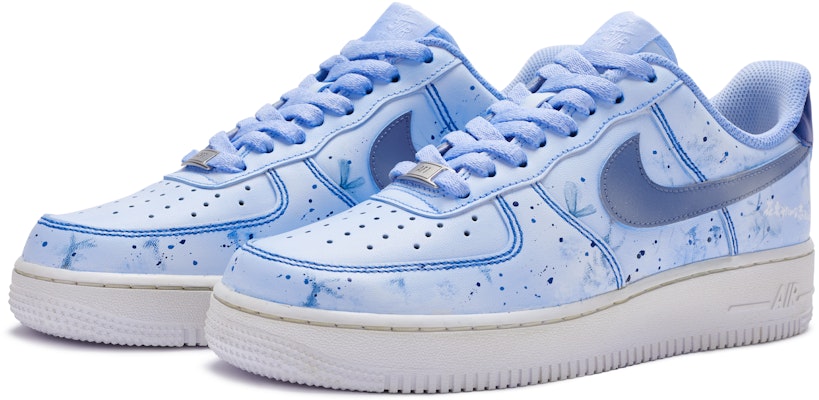 【訂製球鞋】 Nike Air Force 1 Low IGNIU 花束戀曲 手繪噴繪 低筒 板鞋 男款 藍白 Lookbook 【訂製球鞋】 Nike Air Force 1 Low IGNIU 花束戀曲 手繪噴繪 低筒 板鞋 男款 藍白