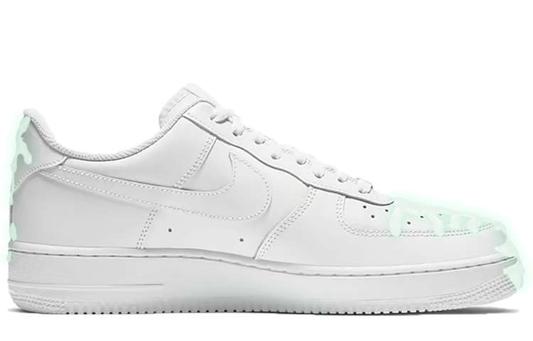Shop 【定製球鞋】Nike Air Force 1 Low 07 Low 空軍一號 夜光幽靈 夜光效果 贈紫光筆 低幫 板鞋 男款 綠